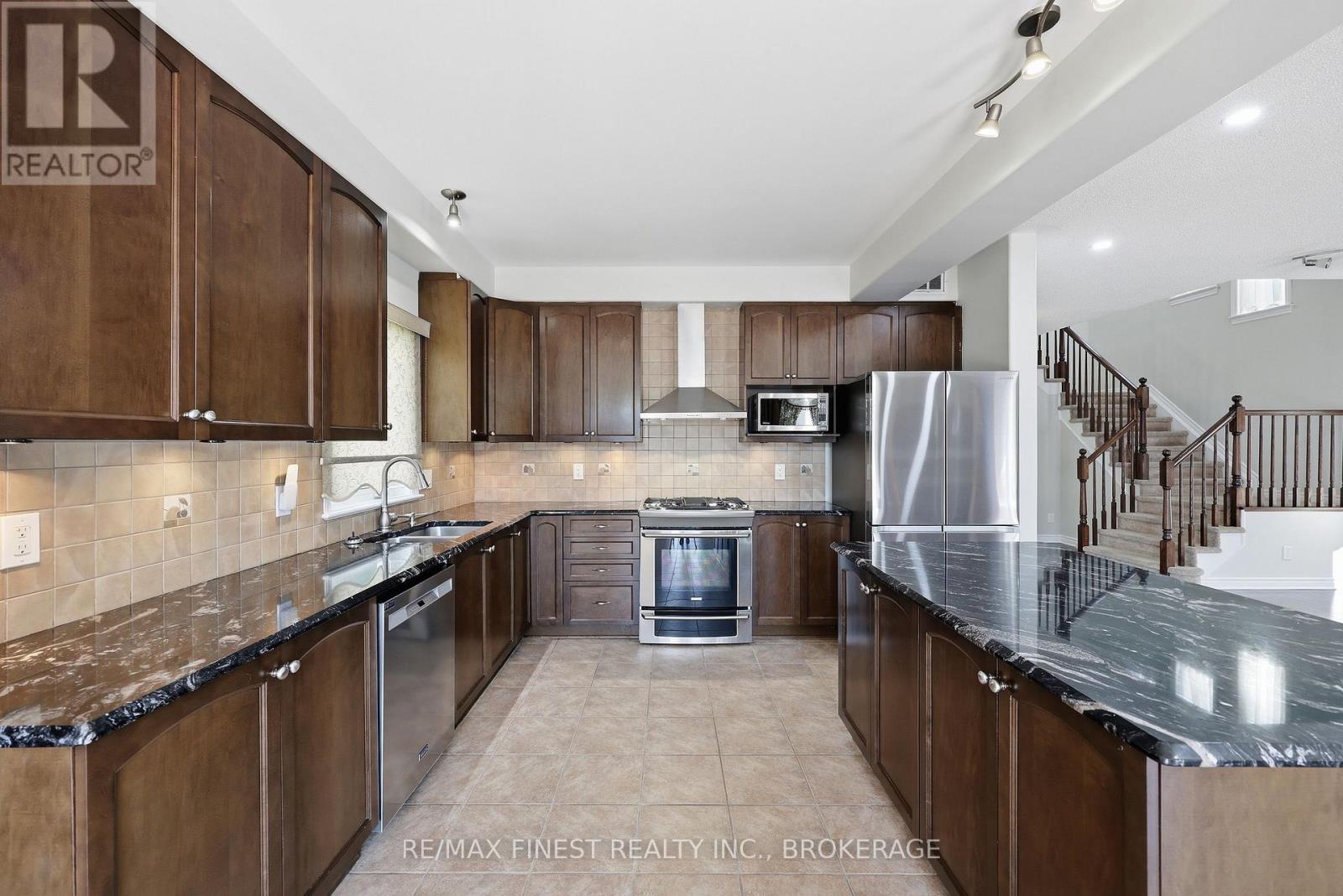 896 COTTONWOOD AVENUE - Image 9