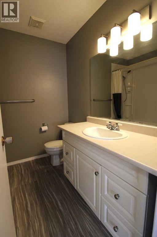 9606 115 Avenue - Image 10