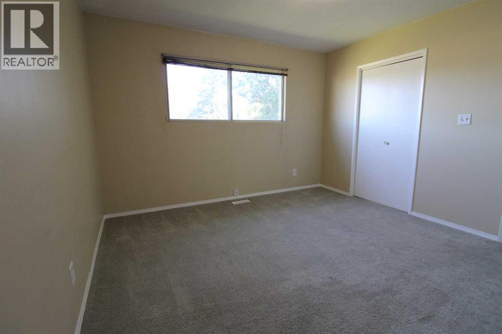 9606 115 Avenue - Image 7