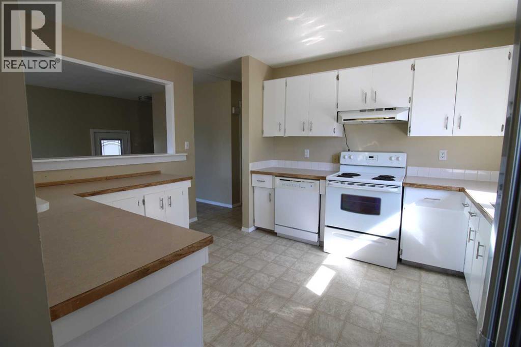 9606 115 Avenue - Image 5