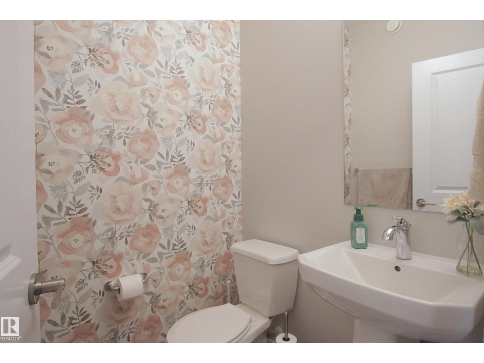 9932 223 ST NW - 18