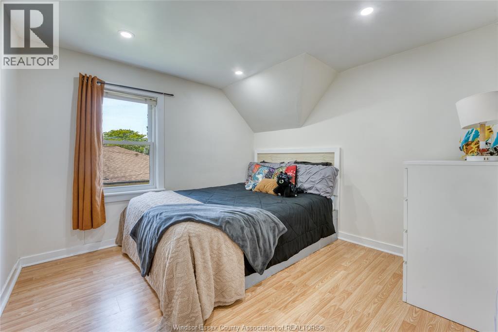 12437 ST THOMAS - 27