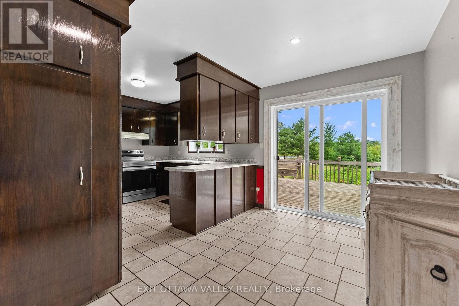 1292 GREEN LAKE ROAD - Image 10