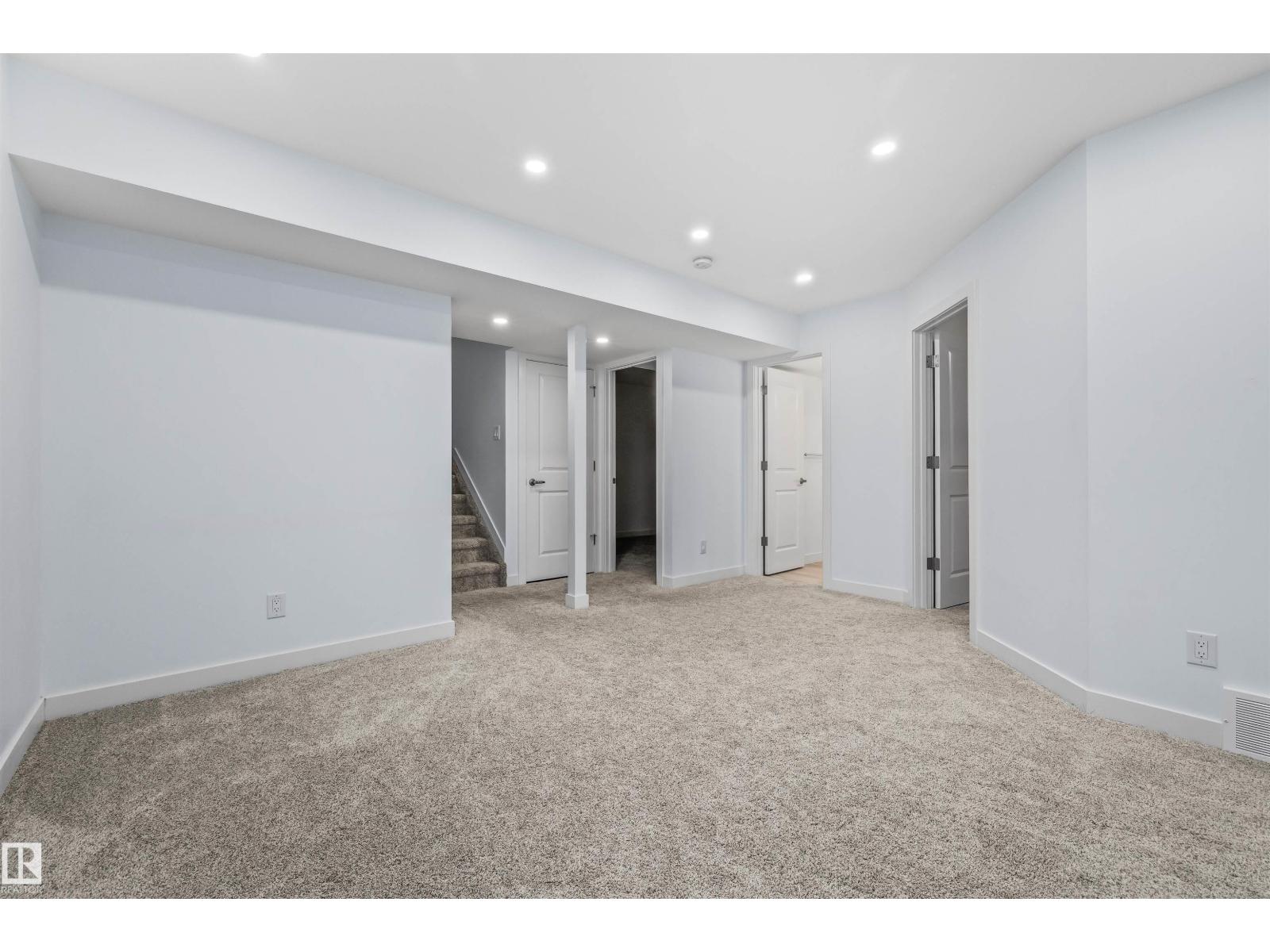 3082 WHITELAW DR NW - 39