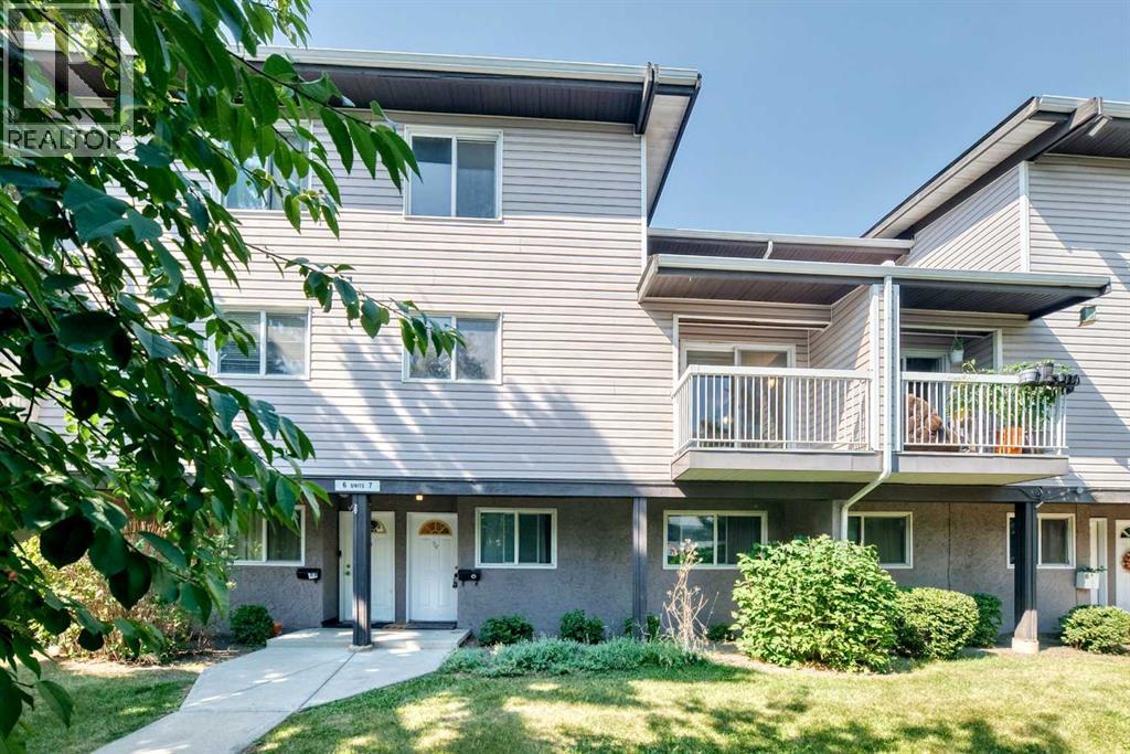 7, 3800 Fonda Way SE, Forest Heights, Calgary photo 1