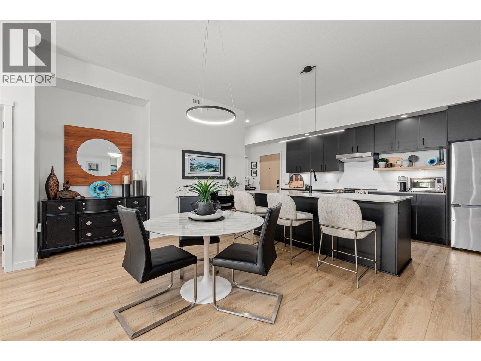 #607 660 Cawston Avenue - 10