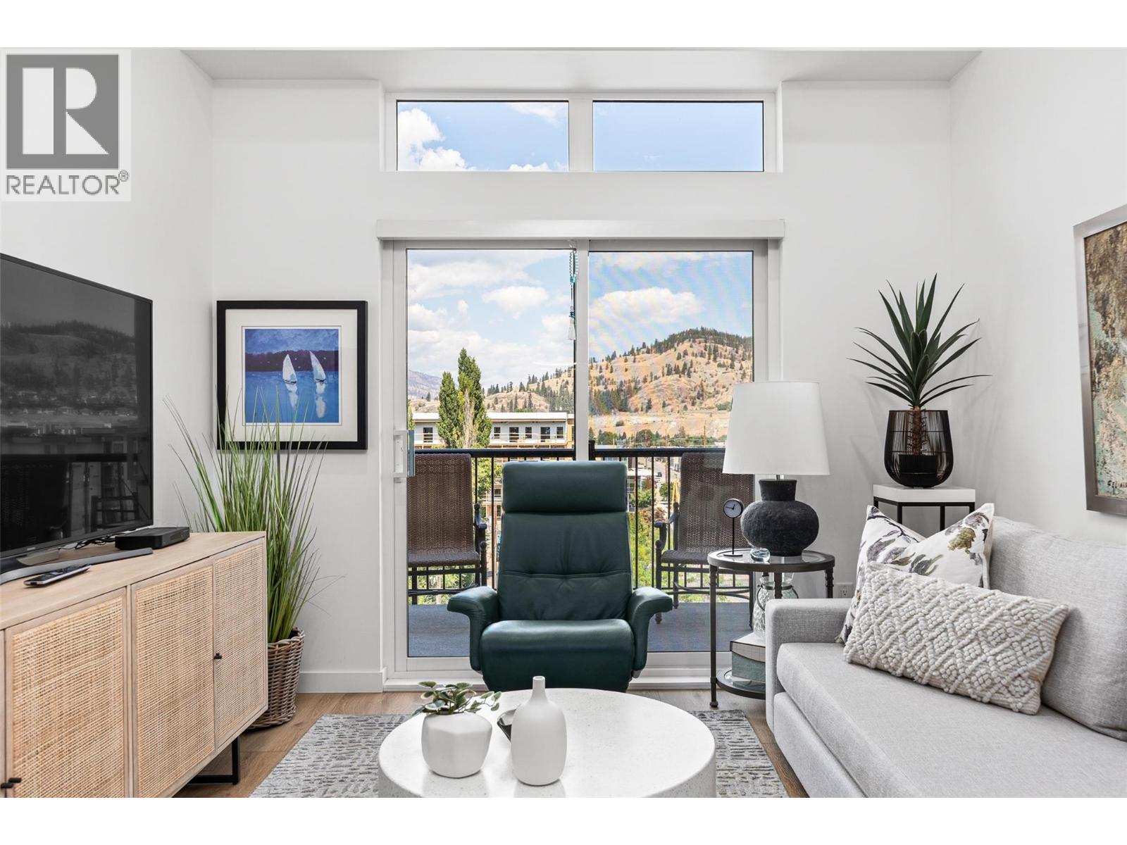 #607 660 Cawston Avenue - 17