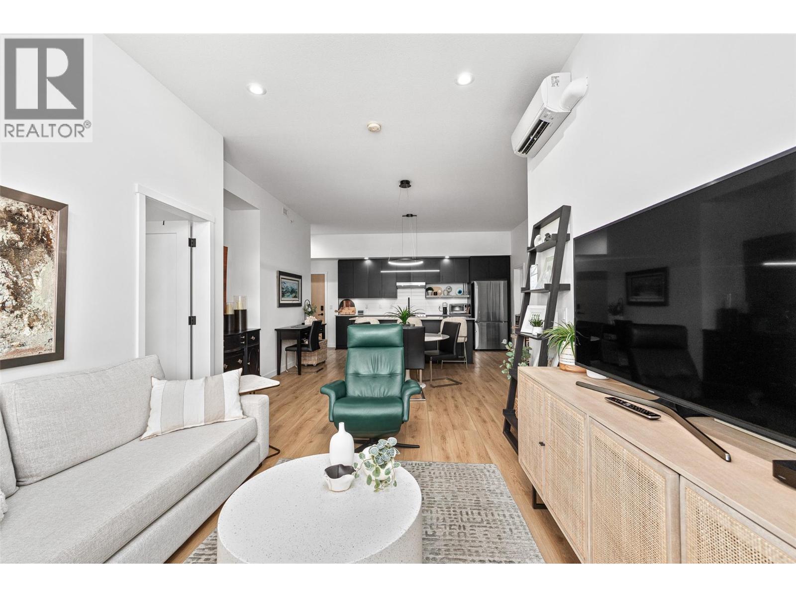 #607 660 Cawston Avenue - 16