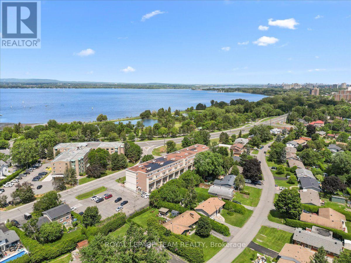#201 12 CORKSTOWN ROAD - 37