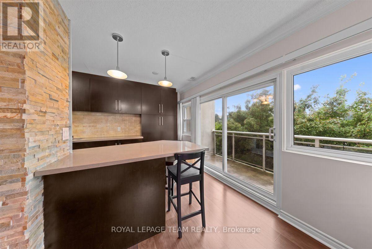 #201 12 CORKSTOWN ROAD - Image 8