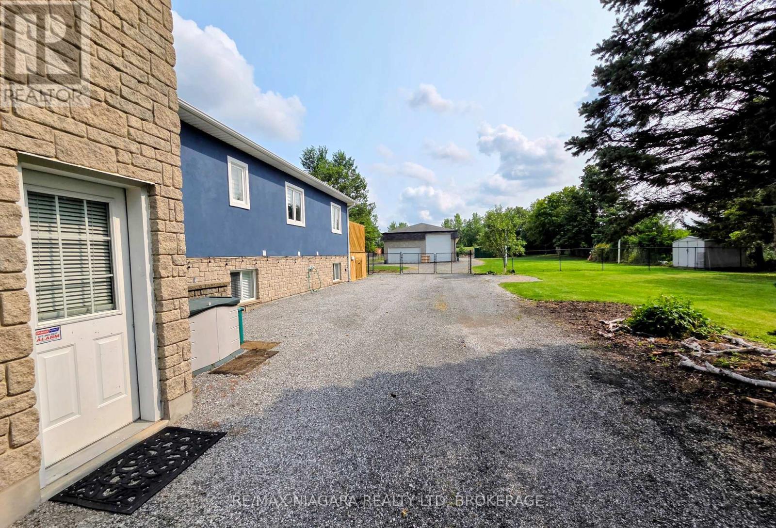1487 BARRON ROAD - Image 10