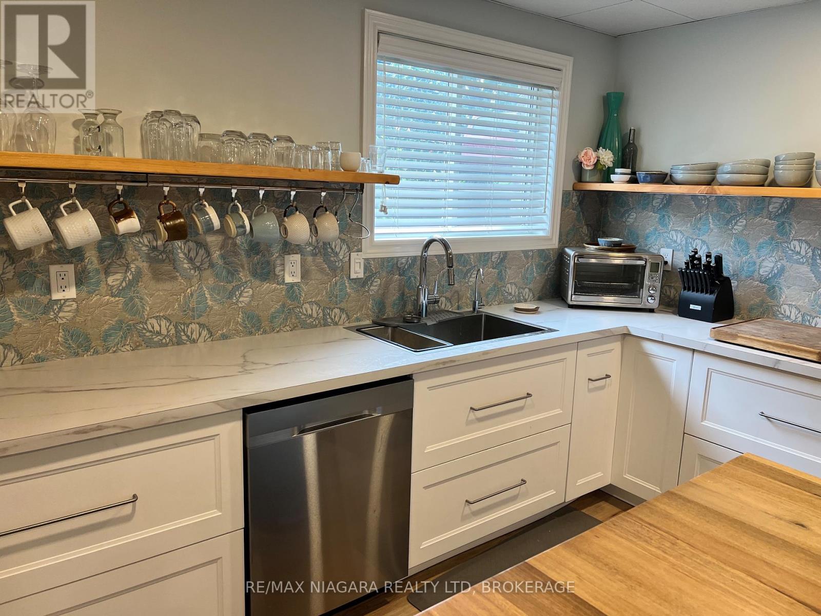 1487 BARRON ROAD - Image 15