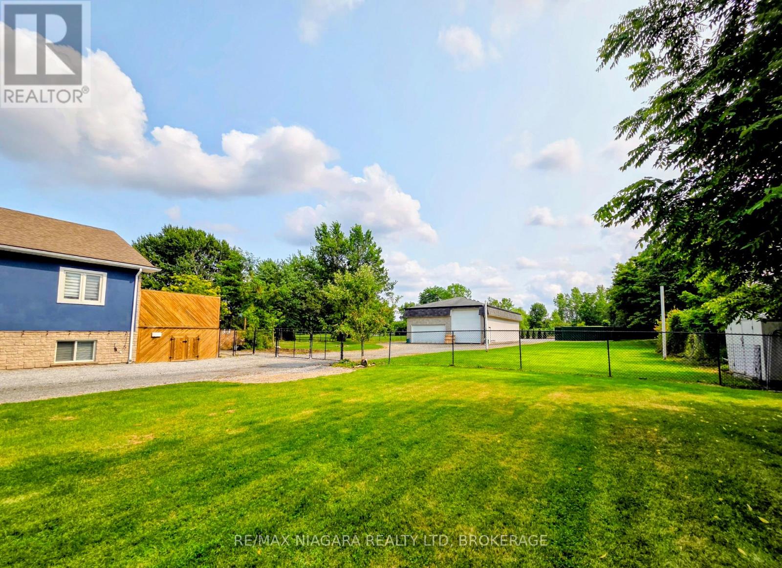 1487 BARRON ROAD - Image 20