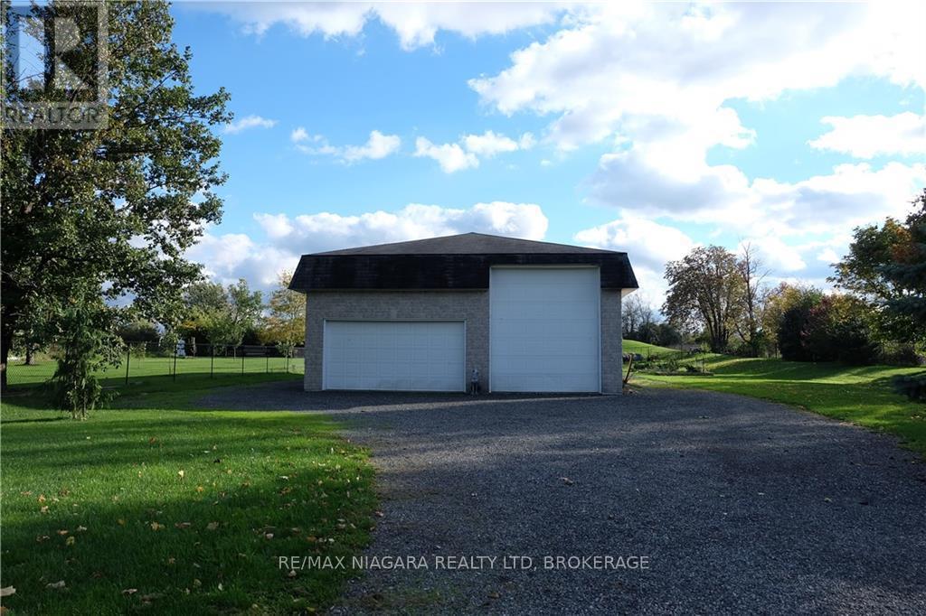 1487 BARRON ROAD - Image 31