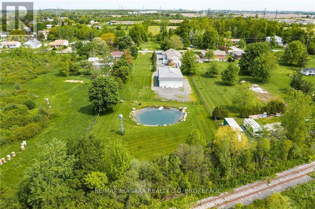 1487 BARRON ROAD - Image 33