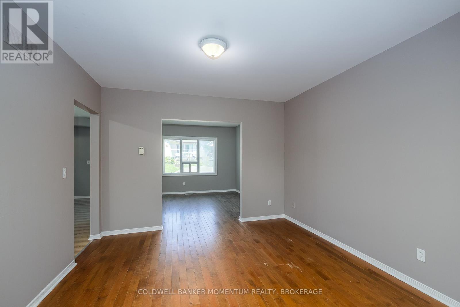 25 GALE CRESCENT - Image 11