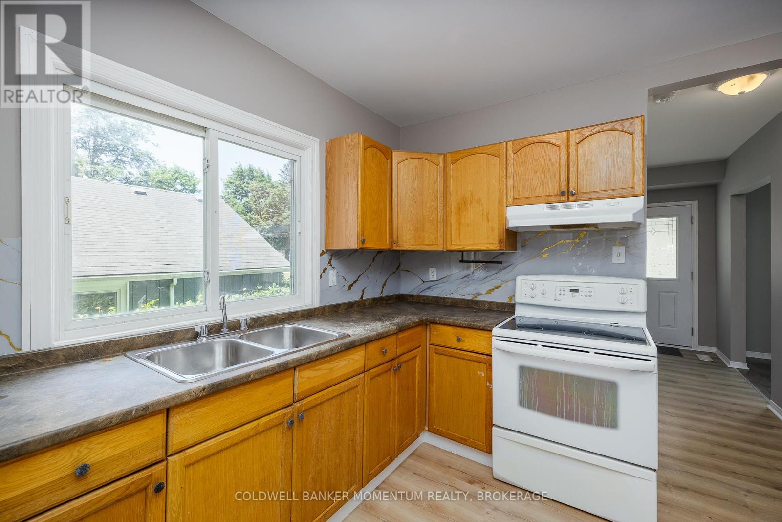 25 GALE CRESCENT - Image 14