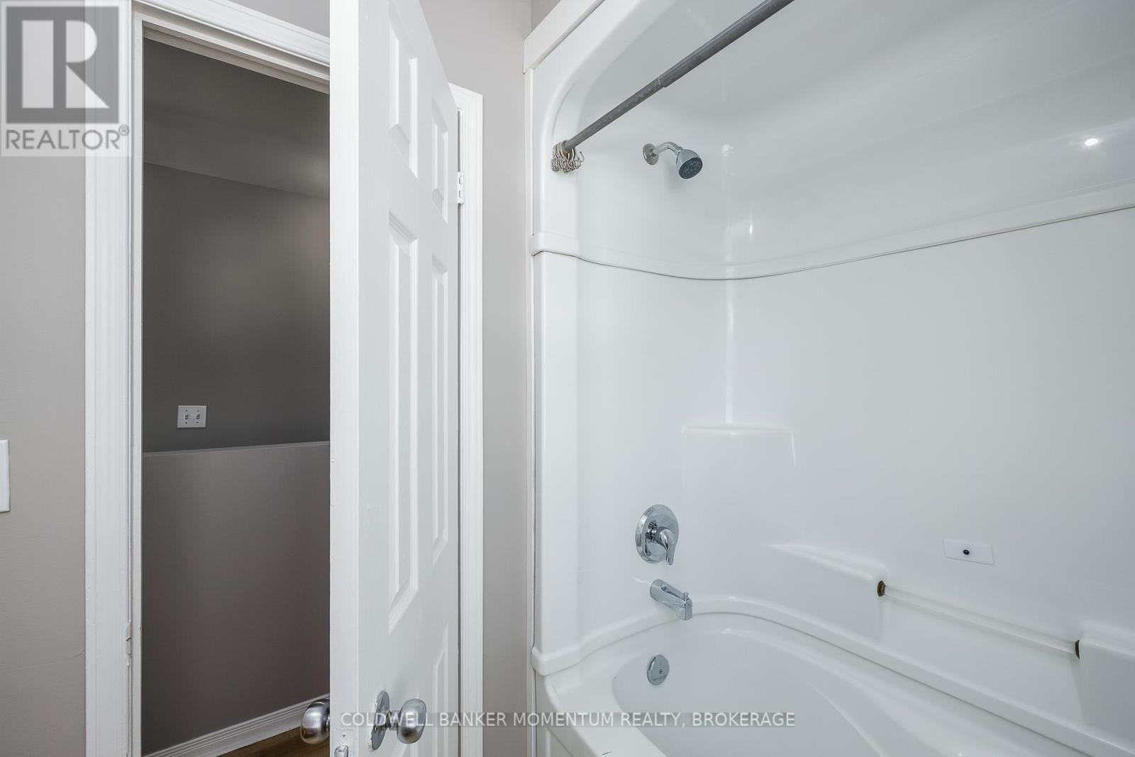 25 GALE CRESCENT - Image 17