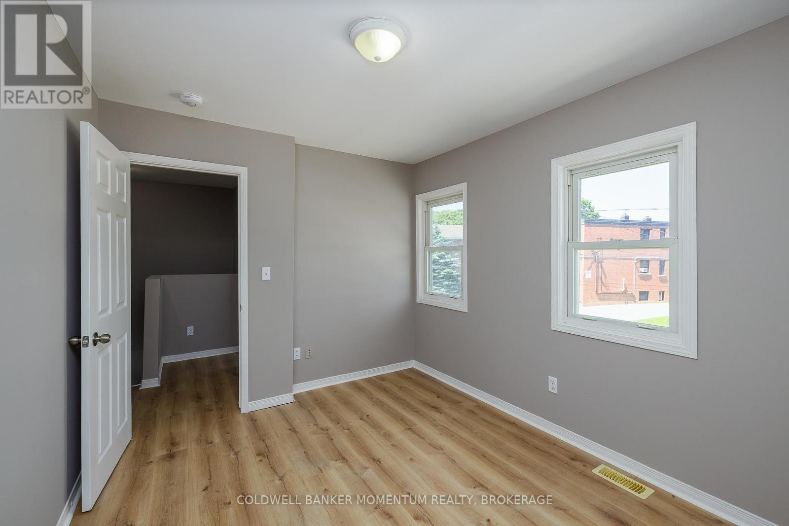 25 GALE CRESCENT - Image 19