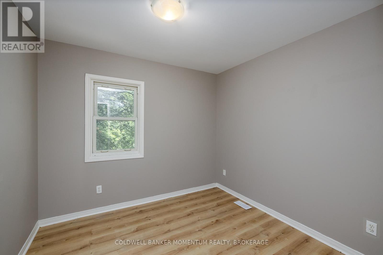 25 GALE CRESCENT - Image 22