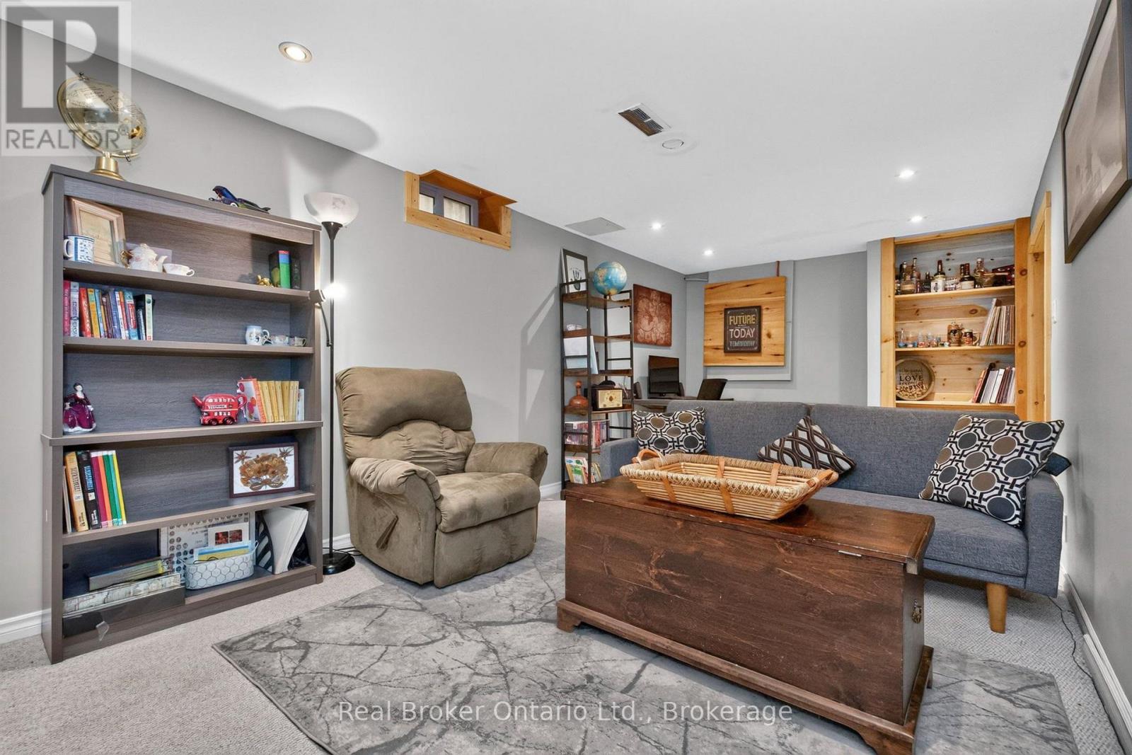 163 WOODLAND DRIVE - 30