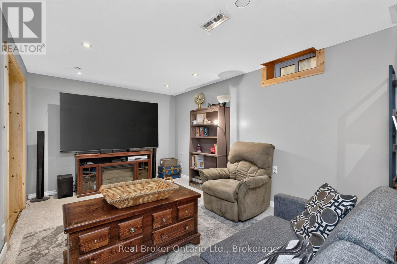 163 WOODLAND DRIVE - 28