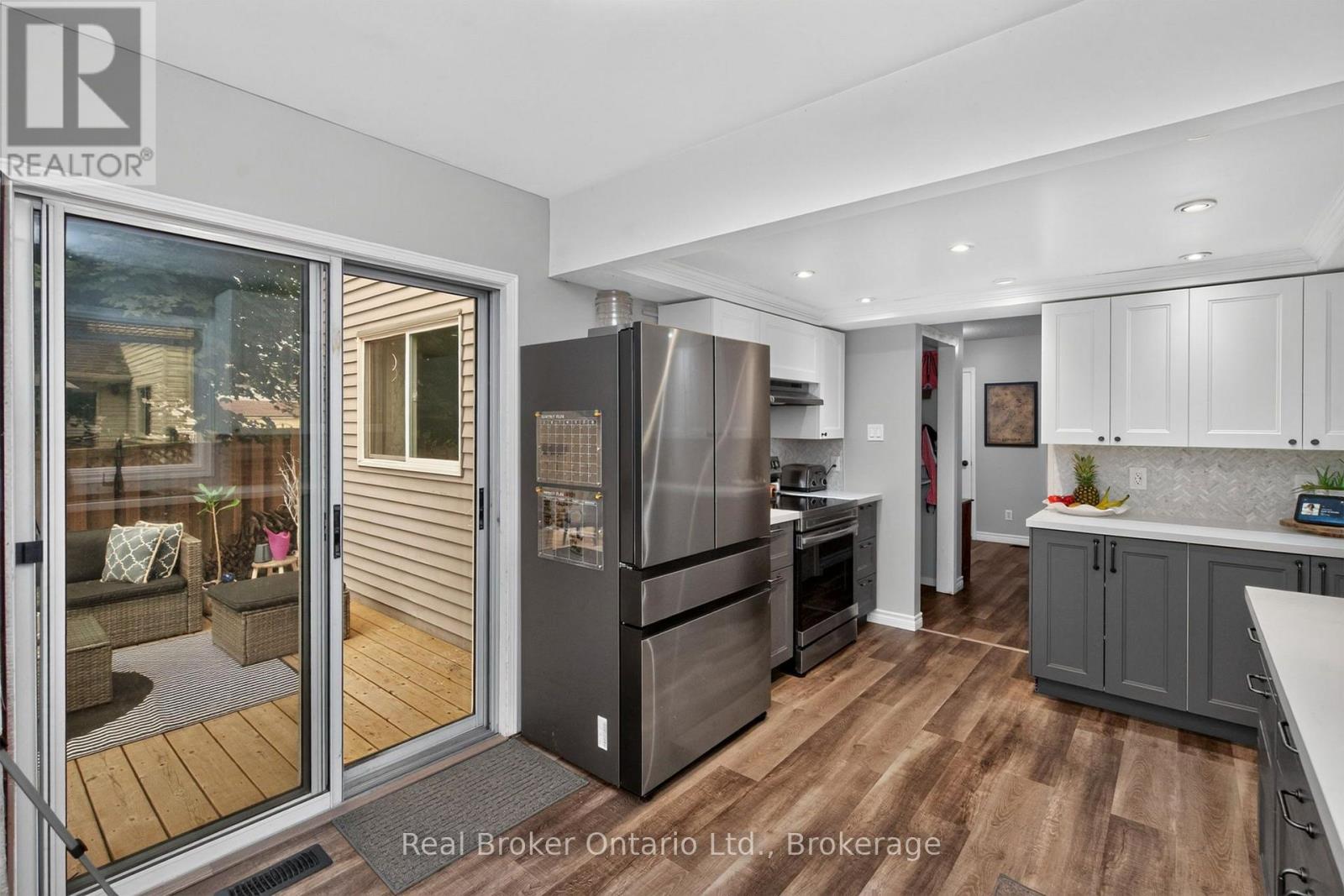163 WOODLAND DRIVE - 8