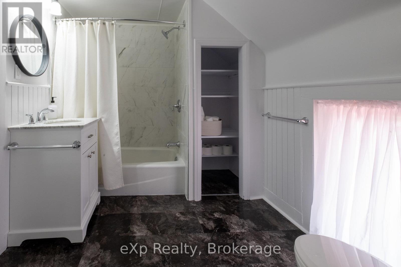 1115 4TH AVENUE E - Image 34