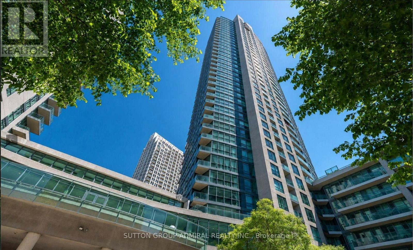 1602 - 215 FORT YORK BOULEVARD