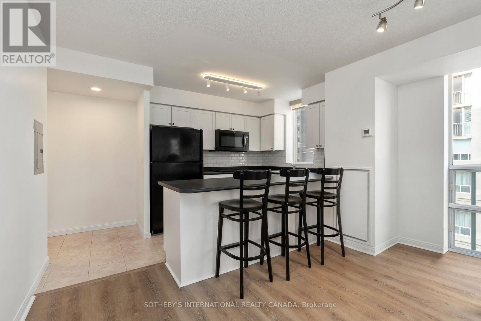 #408 311 RICHMOND STREET - 3