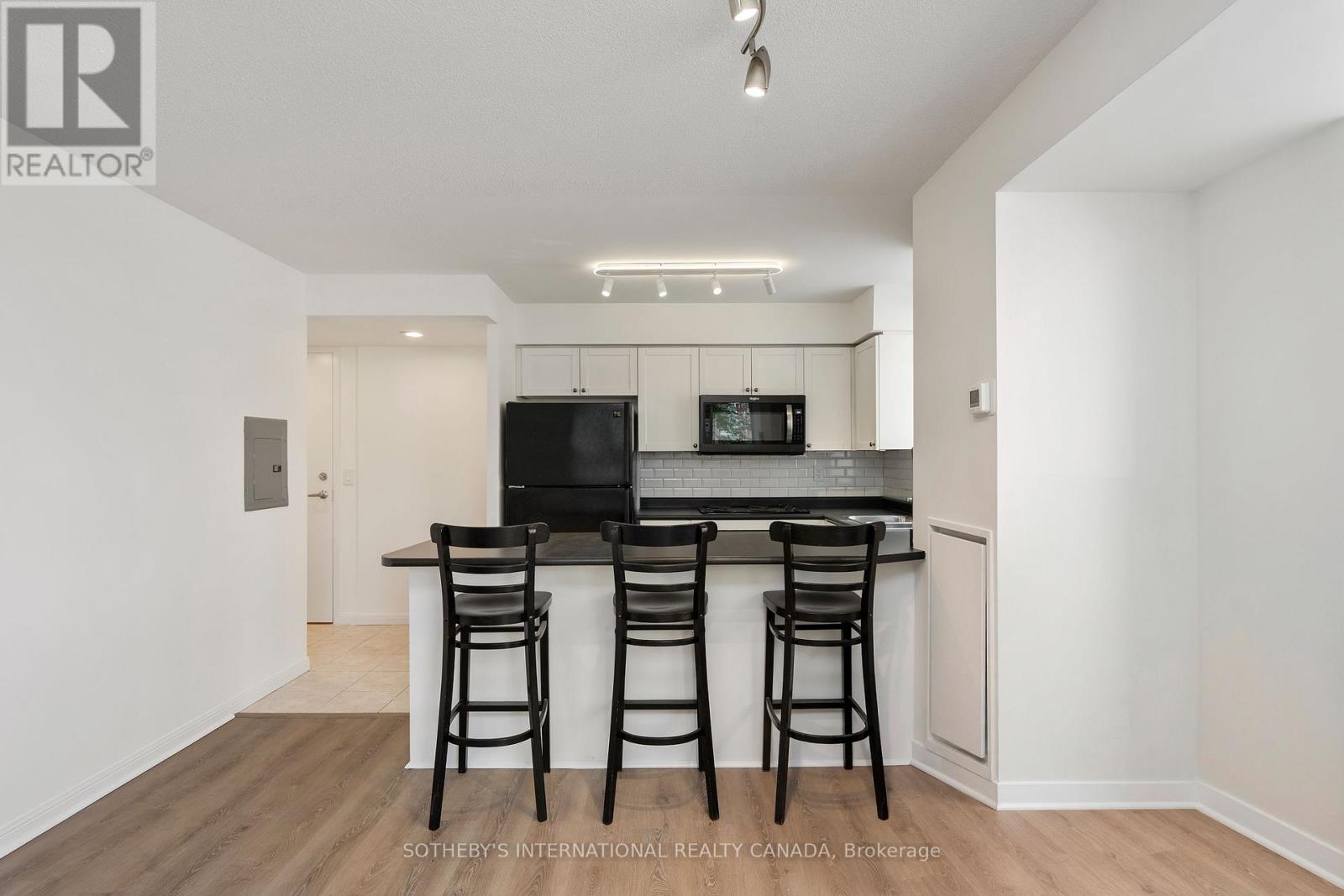 #408 311 RICHMOND STREET - 6