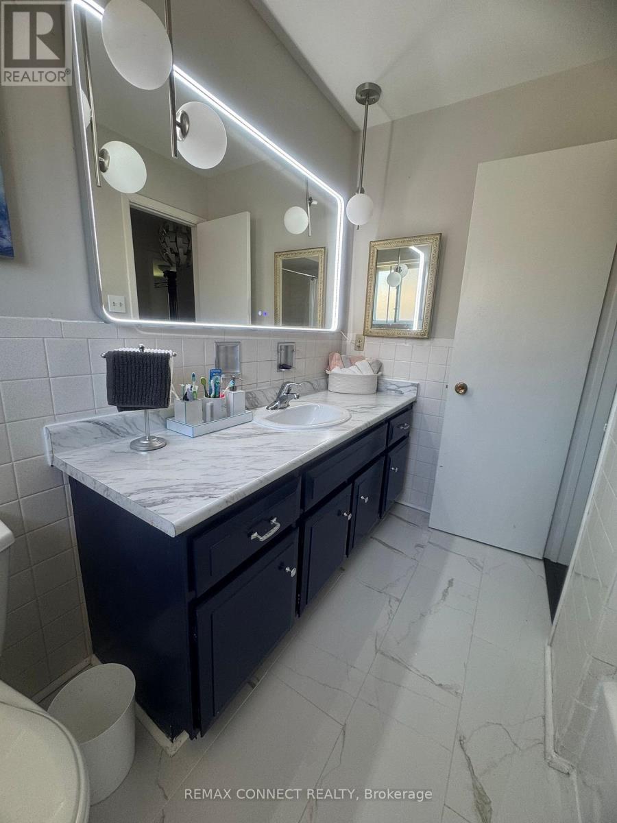 24 LALTON PLACE - 32