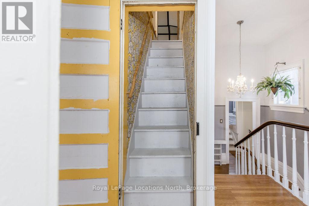 29 TECUMSETH STREET - 25