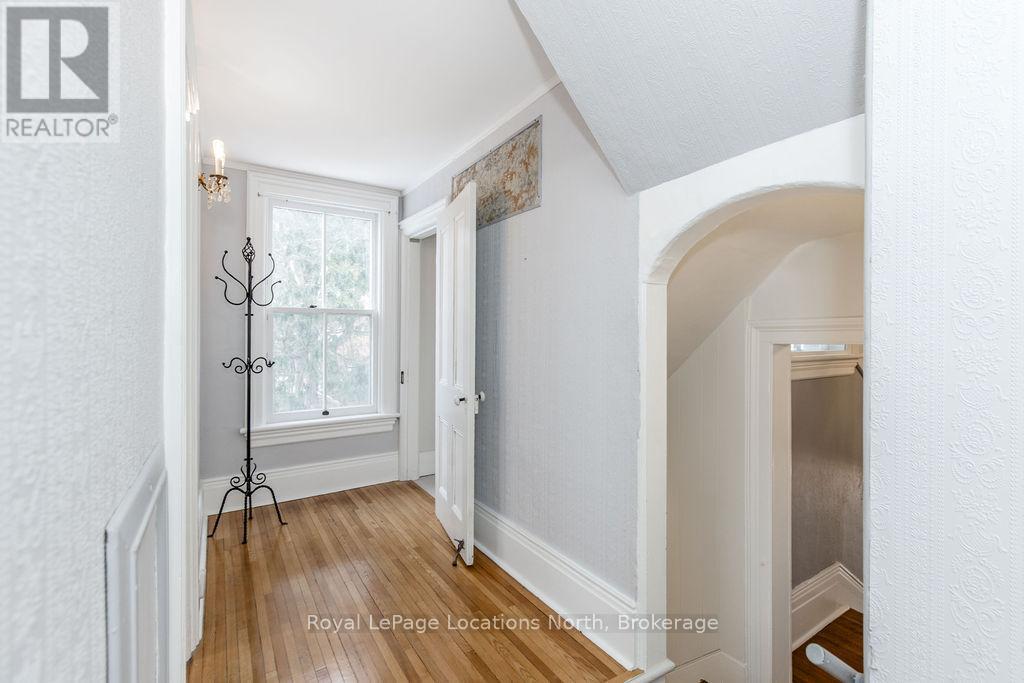 29 TECUMSETH STREET - 26