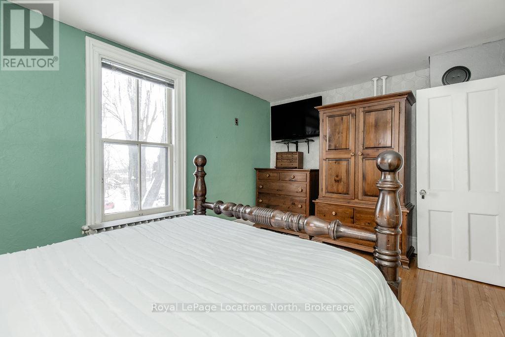 29 TECUMSETH STREET - 28