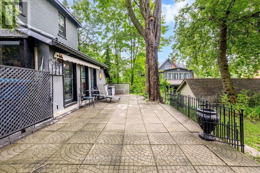 29 TECUMSETH STREET - 42