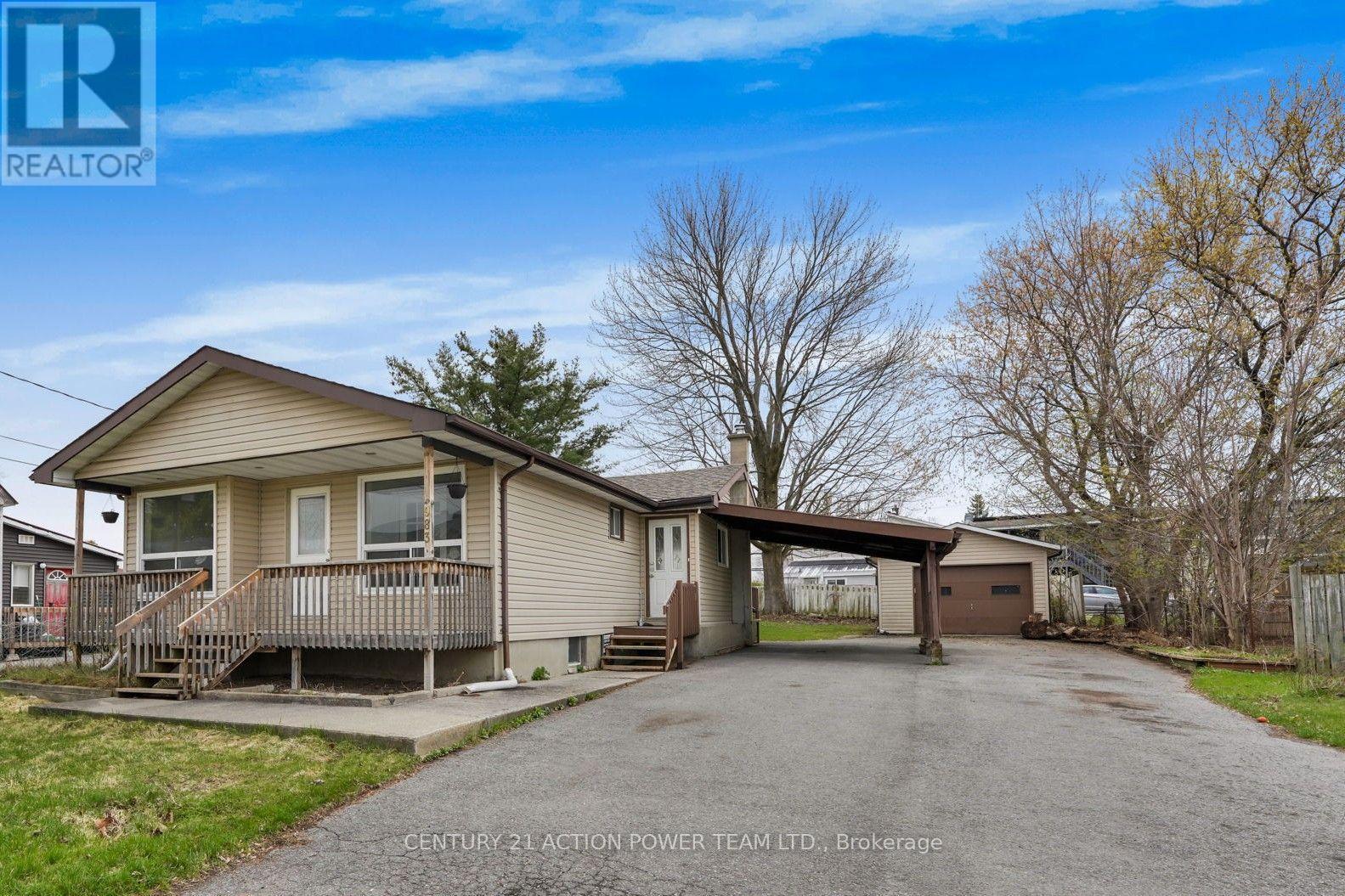 983 CHAPMAN STREET - 1