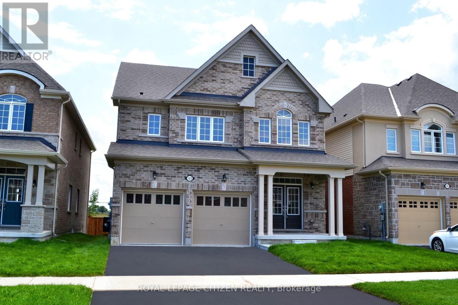 123 CLIFF THOMPSON CRESCENT - 1