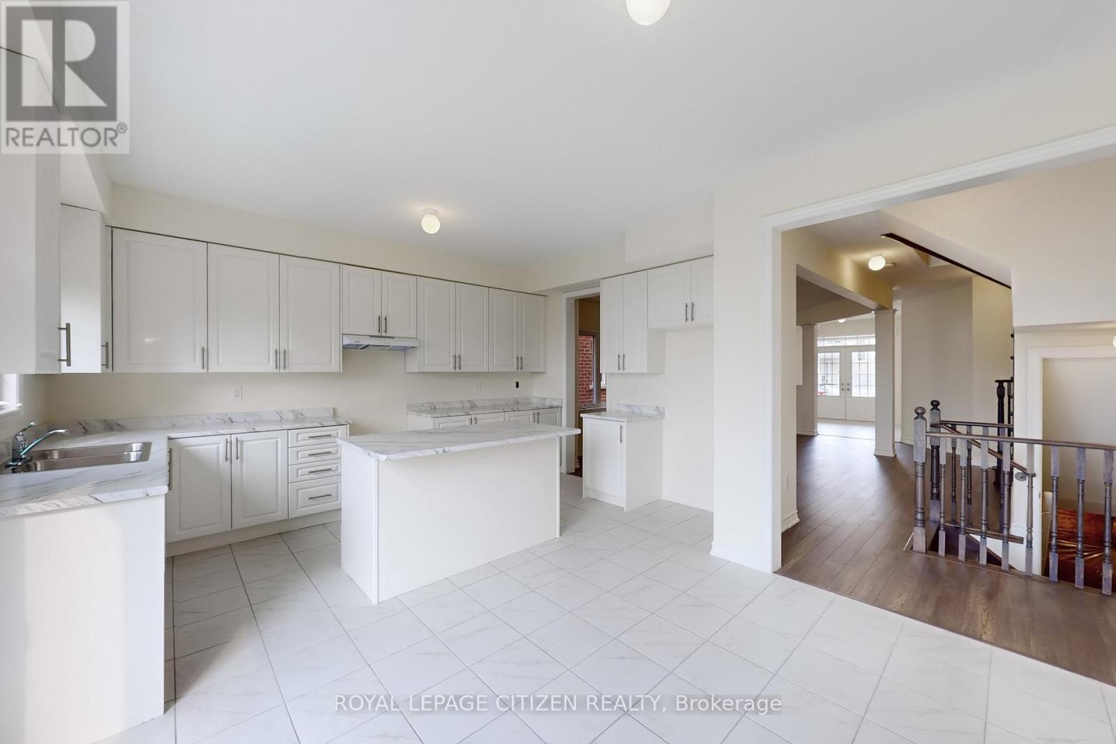 123 CLIFF THOMPSON CRESCENT - 11