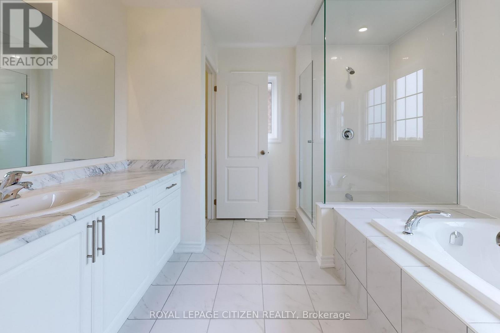 123 CLIFF THOMPSON CRESCENT - 29