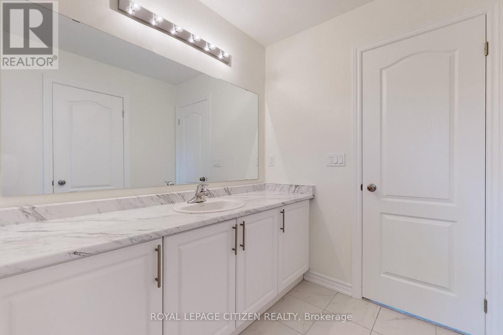 123 CLIFF THOMPSON CRESCENT - 43