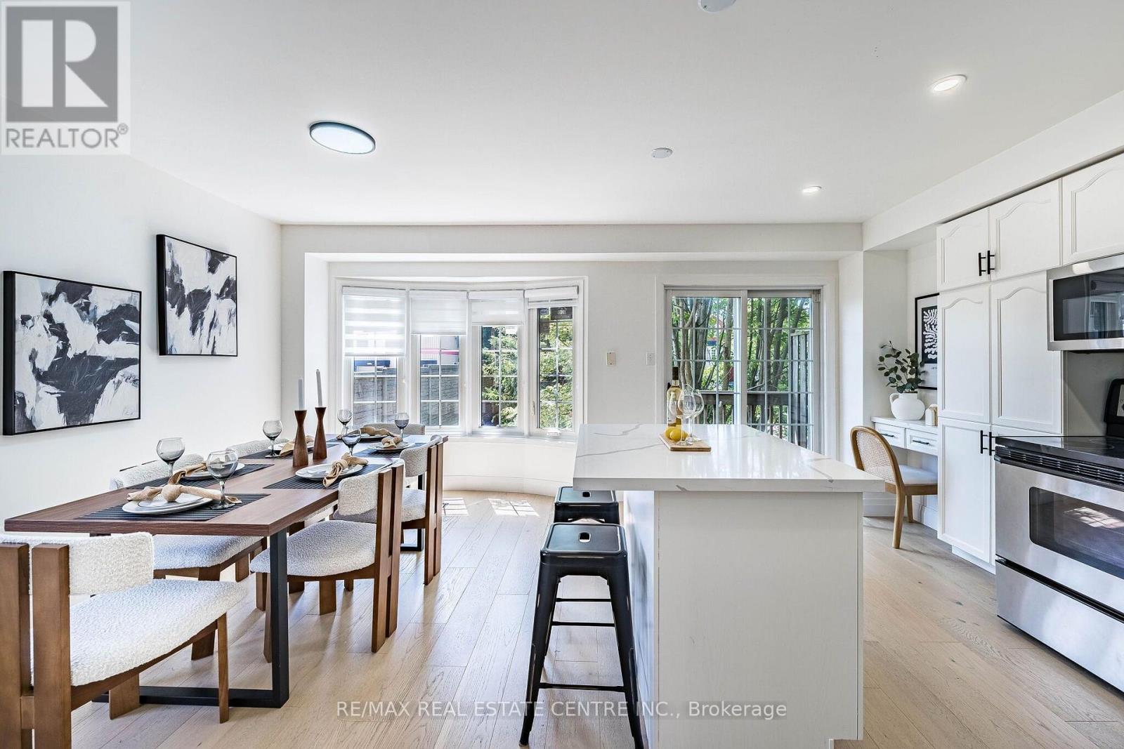 29 MOSAICS AVENUE - Image 13