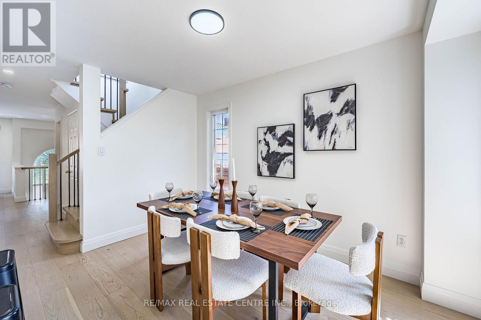 29 MOSAICS AVENUE - Image 15