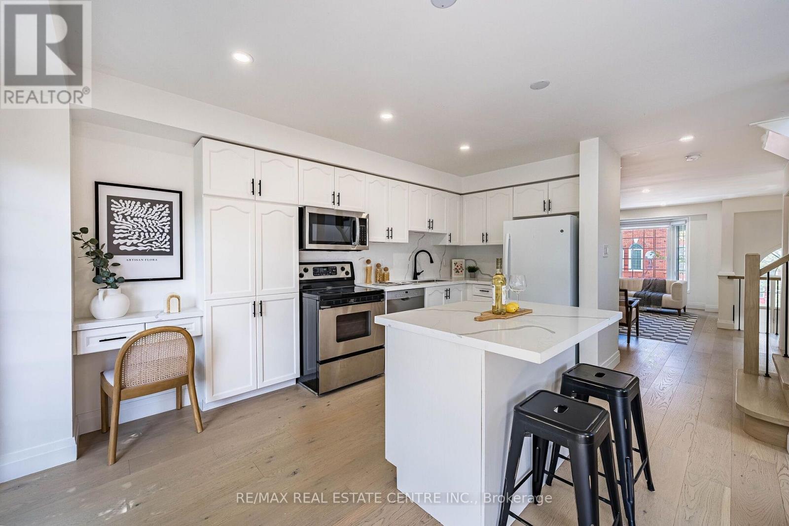 29 MOSAICS AVENUE - Image 16