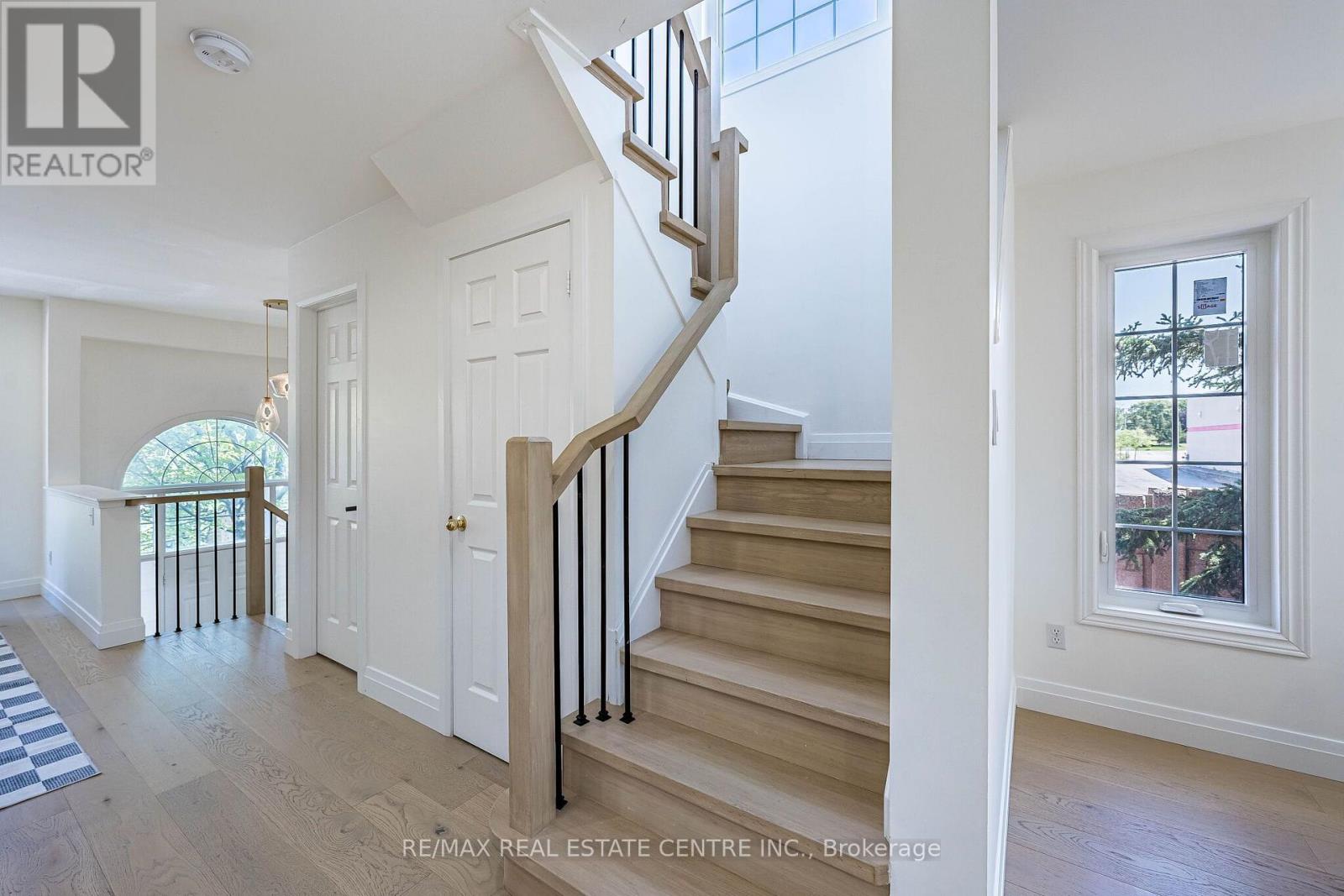 29 MOSAICS AVENUE - Image 26