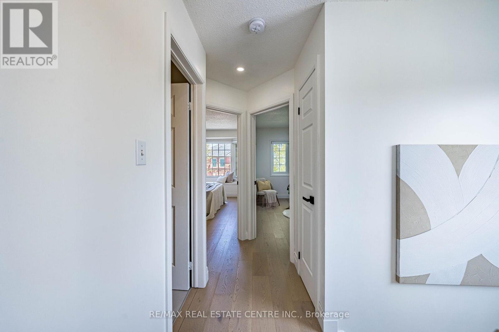 29 MOSAICS AVENUE - Image 27