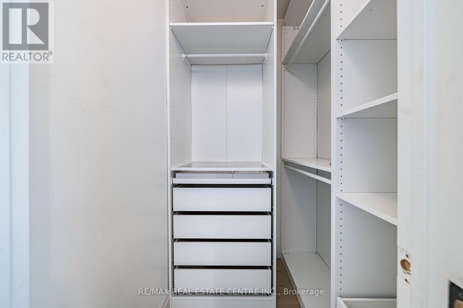 29 MOSAICS AVENUE - Image 33