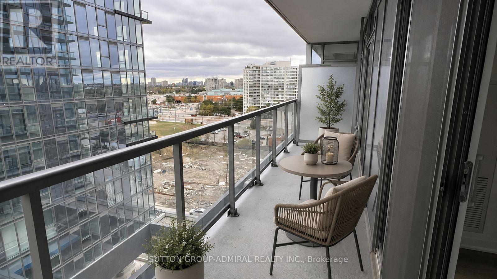 #913 10 GATINEAU DRIVE - 9