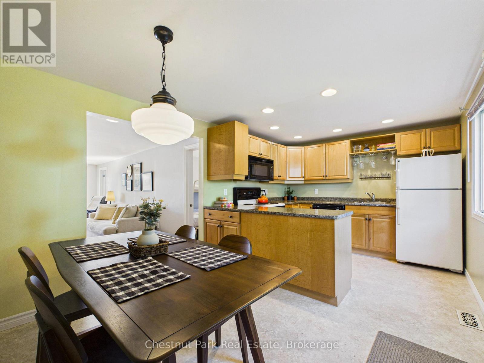 1014 KELLY ROAD - Image 11