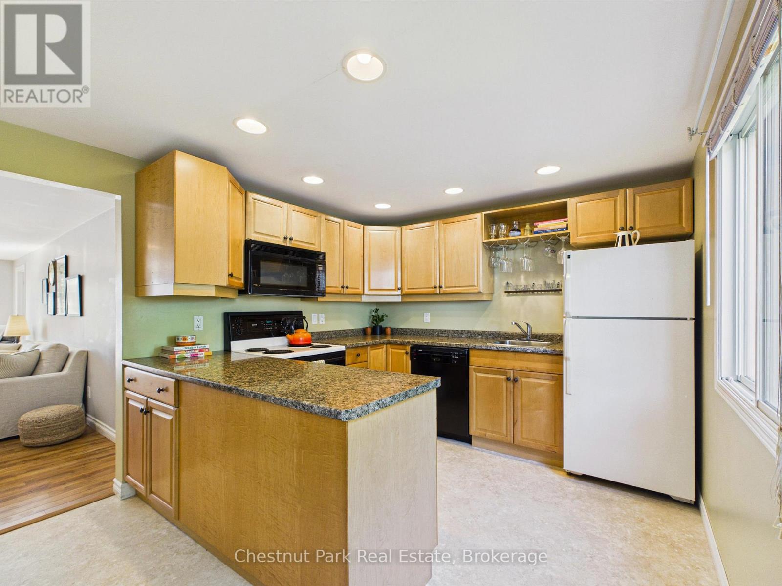 1014 KELLY ROAD - Image 3